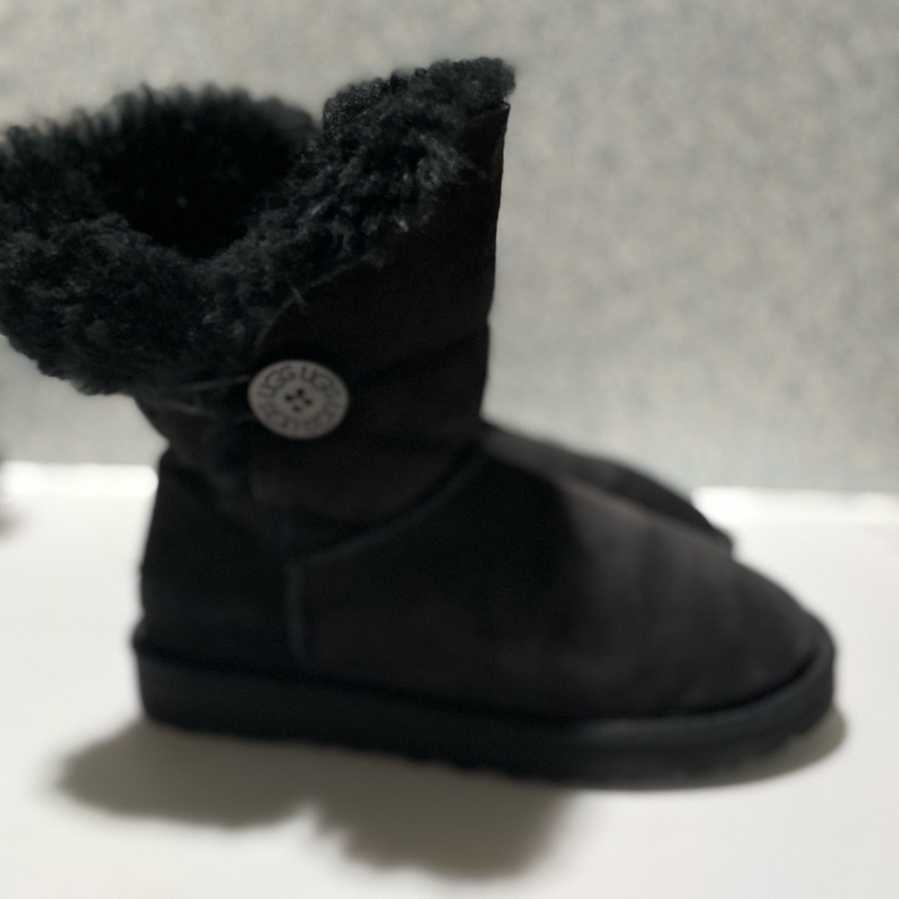 Ugg Bailey Button - image 2